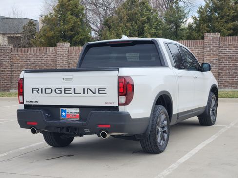 Certified 2025 Honda Ridgeline Sport image 6
