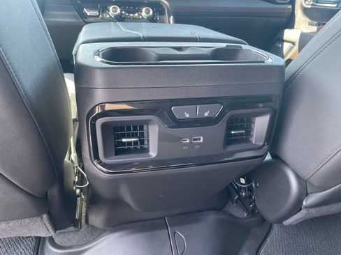Used 2025 GMC Sierra 1500 AT4 w/ AT4 Premium Package AWD/4WD image 26