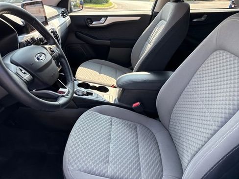 Used 2020 Ford Escape SE Sport image 12