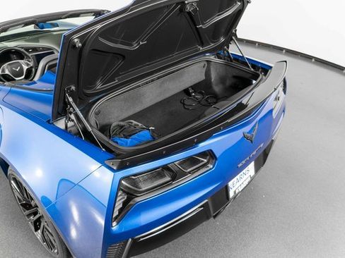 Used 2015 Chevrolet Corvette Z06 w/ 3LZ Preferred Equipment Group image 27