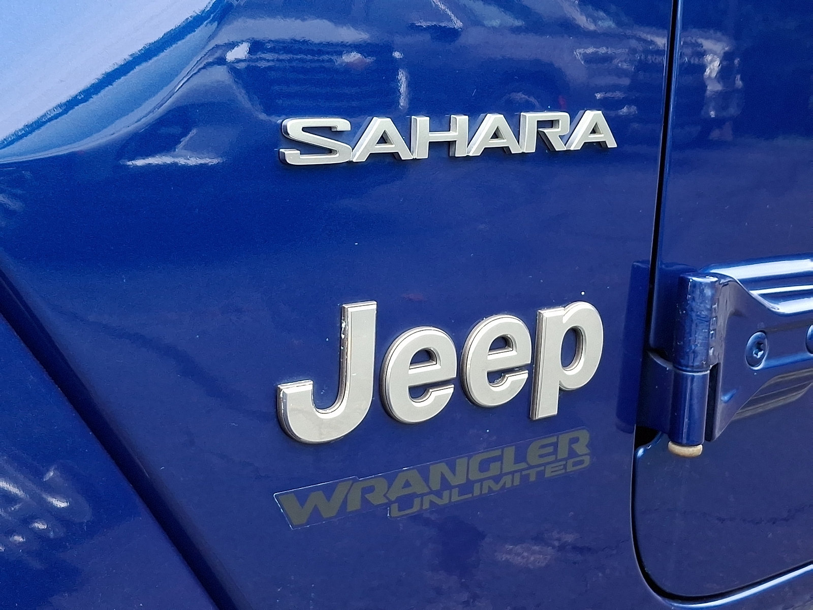 Certified 2019 Jeep Wrangler Unlimited Sahara AWD/4WD image 30