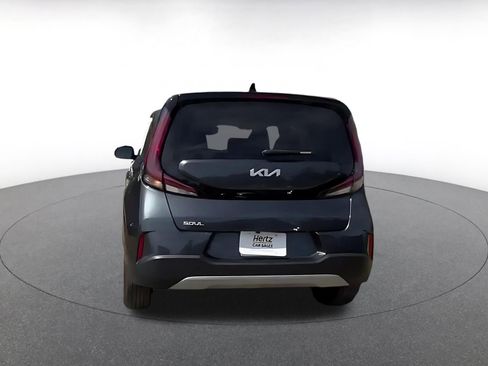 Used 2025 Kia Soul LX w/ LX Technology Package FWD image 12