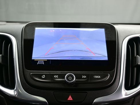 Used 2020 Chevrolet Equinox LT image 19