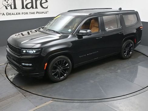 Used 2023 Jeep Grand Wagoneer Series III AWD/4WD image 46