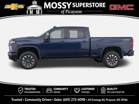 Used 2022 Chevrolet Silverado 2500 Custom w/ Custom Value Package AWD/4WD image 8