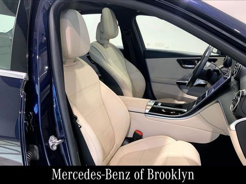 Used 2022 Mercedes-Benz C 300 4MATIC Sedan image 9
