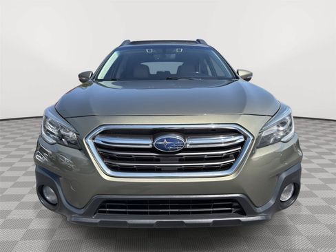 Used 2019 Subaru Outback 3.6R Limited w/ Popular Package #2 AWD/4WD image 2