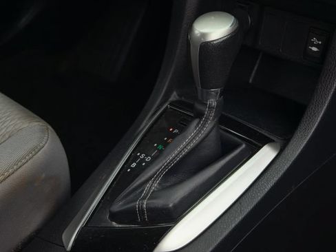 Used 2014 Toyota Corolla LE FWD image 33