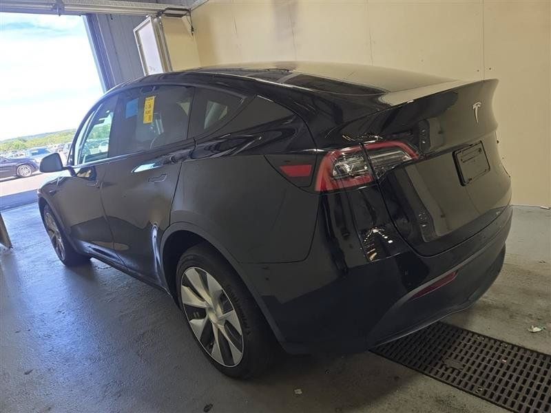 Used 2023 Tesla Model Y Long Range AWD/4WD image 8