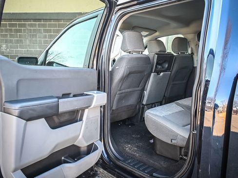 Used 2021 Ford F150 XLT image 12