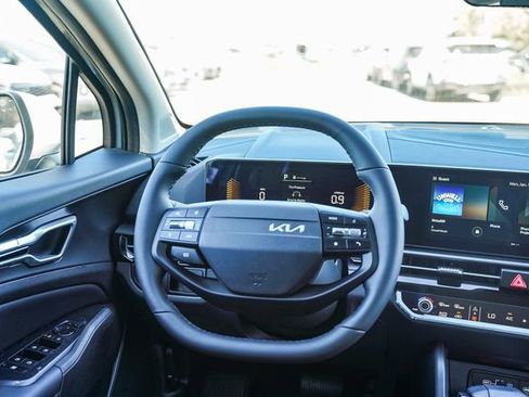 New 2026 Kia Sportage EX image 17