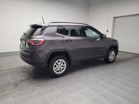 Used 2018 Jeep Compass Sport AWD/4WD image 10