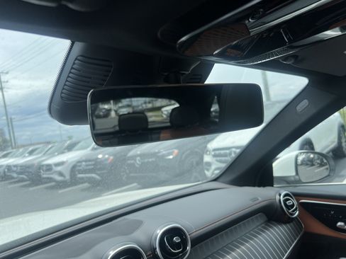 Used 2025 Mercedes-Benz GLC 300 4MATIC image 28