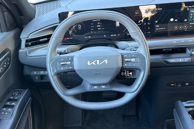 Used 2026 Kia EV9 Land w/ Nightfall Edition Package AWD/4WD image 16