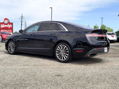 Used 2019 Lincoln MKZ Premiere image 4