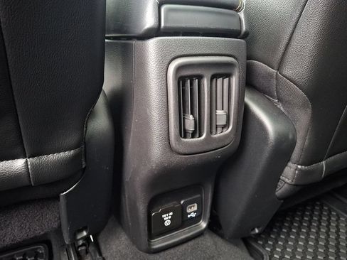 Used 2020 Jeep Compass Latitude w/ Popular Equipment Group AWD/4WD image 12