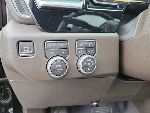 New 2026 GMC Sierra 1500 SLT w/ SLT Premium Package AWD/4WD image 22