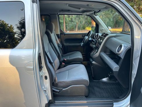 Used 2008 Honda Element EX image 32