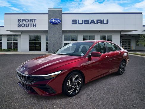 Used 2024 Hyundai Elantra Limited FWD image 8