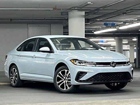 New 2026 Volkswagen Jetta Sport FWD image 2