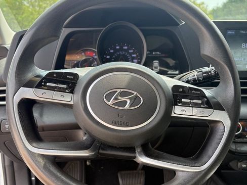 Used 2021 Hyundai Elantra SEL FWD image 9