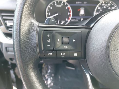 Used 2023 Nissan Rogue SV FWD image 17