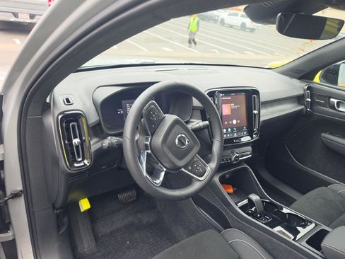 Used 2023 Volvo C40 P8 Recharge Ultimate w/ Protection Package Premier AWD/4WD image 13