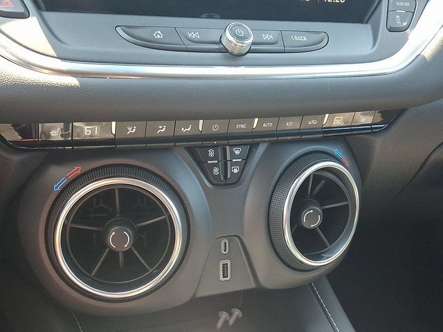 Used 2024 Chevrolet Blazer LT w/ Driver Confidence Package FWD image 15