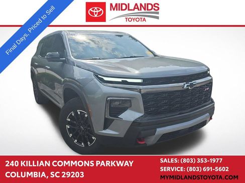 Used 2025 Chevrolet Traverse Z71 w/ Driver Confidence Package AWD/4WD image 1
