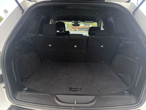 Used 2017 Jeep Grand Cherokee Laredo RWD image 10