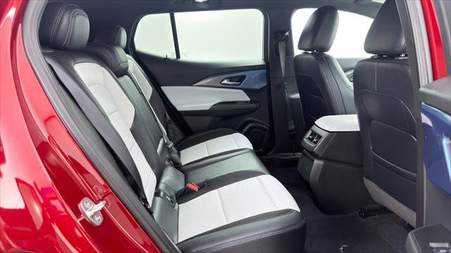 Used 2025 Chevrolet Equinox EV LT w/ Convenience Package FWD image 19