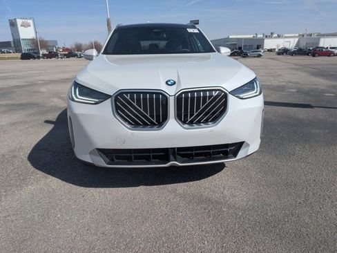 Used 2025 BMW X3 xDrive30i image 2