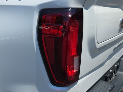 Used 2024 GMC Sierra 1500 SLT w/ SLT Premium Plus Package AWD/4WD image 32