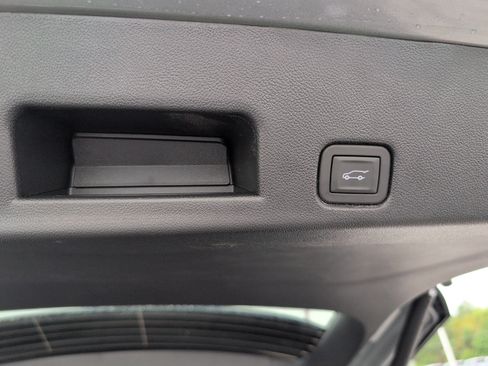 New 2026 Buick Enclave Sport Touring w/ LPO, Floor Liner Package image 7