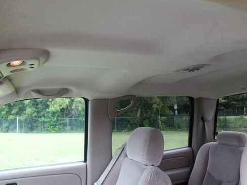 Used 2006 Chevrolet Silverado 2500 LT w/ Heavy-Duty Power Package AWD/4WD image 15