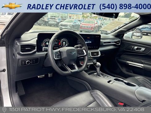 Used 2024 Ford Mustang GT Premium RWD image 4