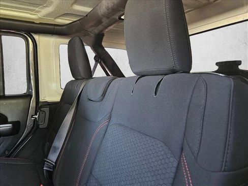 Used 2020 Jeep Wrangler Unlimited Rubicon AWD/4WD image 16