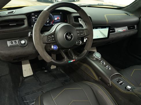 Used 2023 Maserati MC20 Coupe RWD image 11