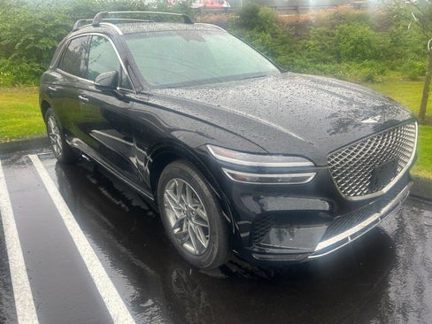 Used 2025 Genesis GV70 2.5T w/ Advanced Package AWD/4WD image 2