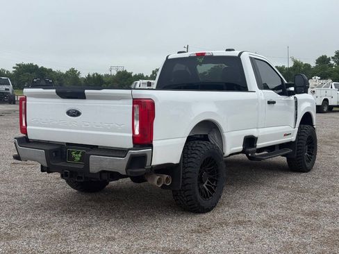 Used 2023 Ford F250 XLT AWD/4WD image 5