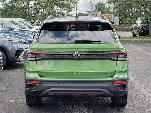 New 2025 Volkswagen Taos SE image 4