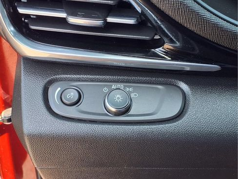 Used 2024 Buick Envista Sport Touring w/ Convenience I Package FWD image 17