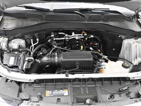 Used 2023 Ford Explorer XLT w/ Equipment Group 202A AWD/4WD image 23