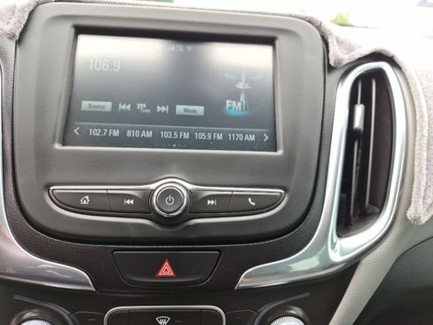 Used 2018 Chevrolet Equinox LS FWD image 23