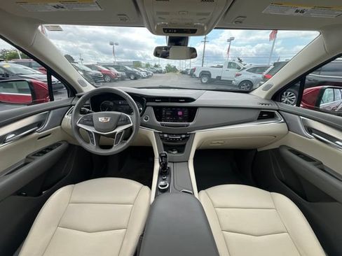 Used 2024 Cadillac XT5 Premium Luxury w/ LPO, Floor Liner Package AWD/4WD image 21