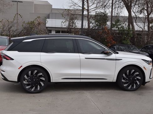 New 2026 Lincoln Nautilus Black Label w/ Jet Appearance Package image 5