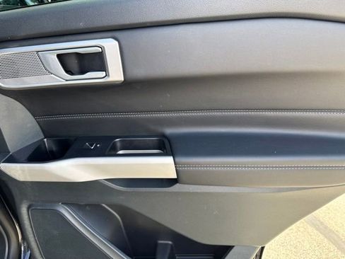 Used 2024 Ford Explorer XLT w/ Equipment Group 202A AWD/4WD image 48