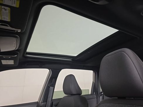 Certified 2025 Subaru Forester Premium AWD/4WD image 24