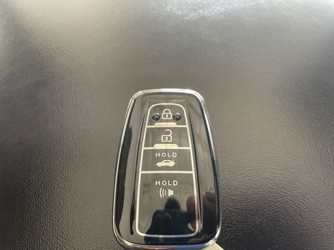Used 2020 Toyota Camry XSE FWD image 23