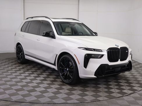 Certified 2024 BMW X7 M60i w/ Executive Package image 3